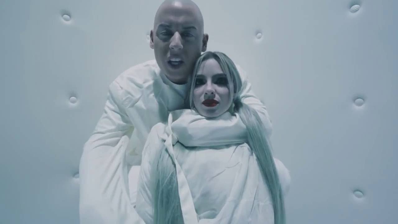 Manicomio - Cosculluela Manicomio - Cosculluela