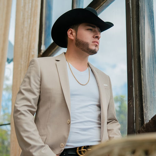 Letra de Polvo Rosita - Lenin Ramirez